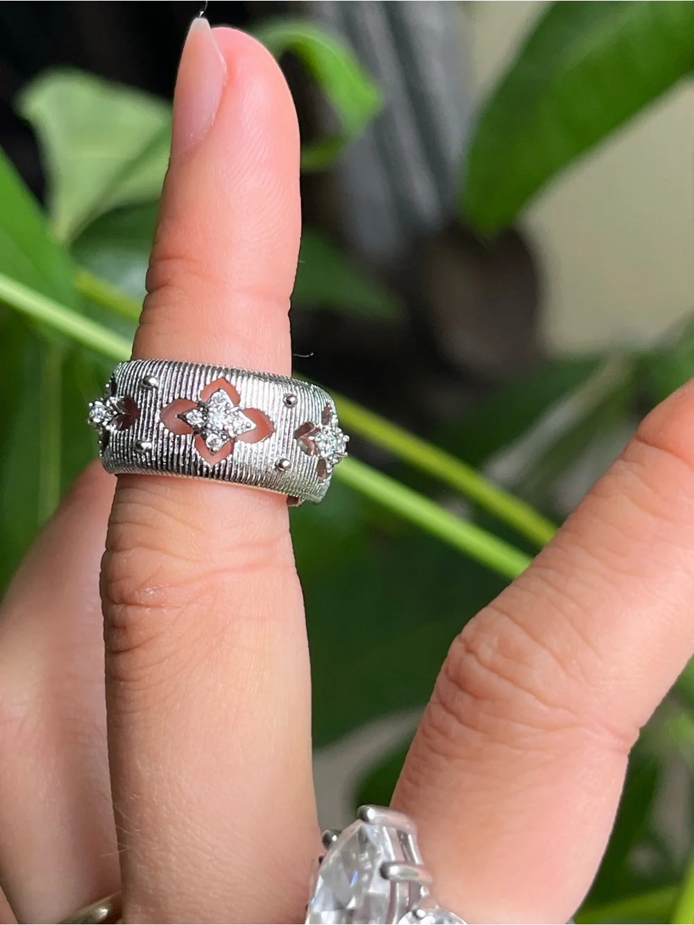 Sterling Silver Floral Cutout Filigree Wide Band Ring w/Accent Stones,adjustable